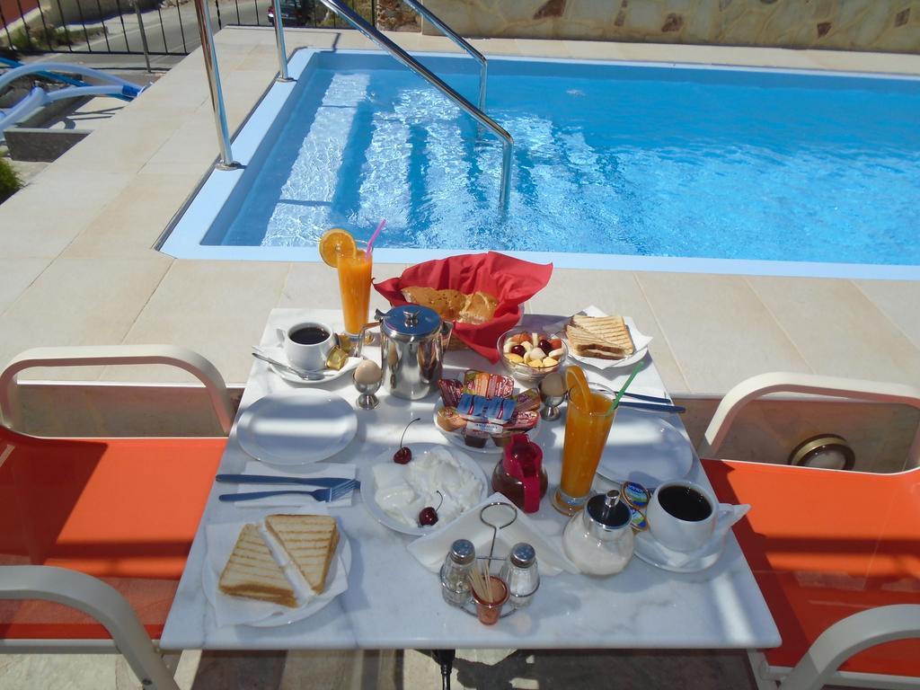 Irida Aparthotel Georgioupoli Bagian luar foto